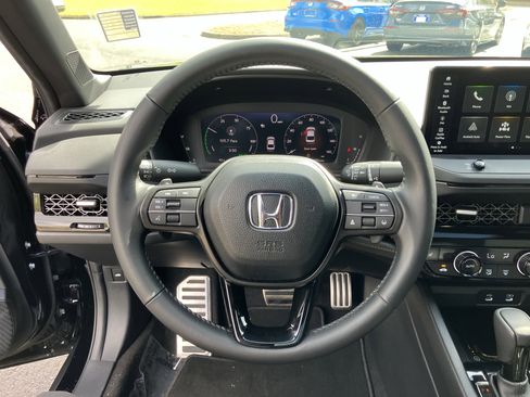 Used 2025 Honda Accord Sport image 20