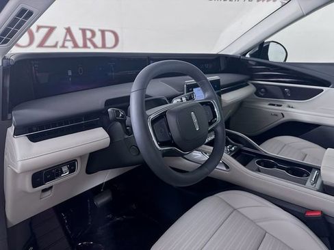 New 2026 Lincoln Nautilus Reserve w/ Jet Appearance Package image 9