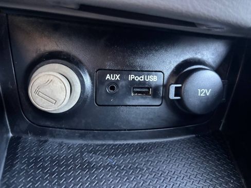 Used 2010 Hyundai Elantra GLS FWD image 18