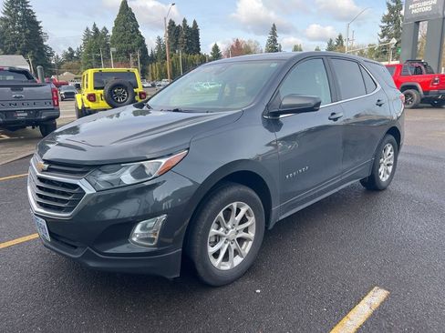 Used 2021 Chevrolet Equinox LT image 2