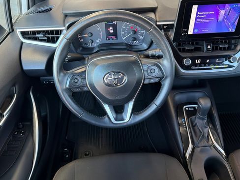 Used 2025 Toyota Corolla SE image 13