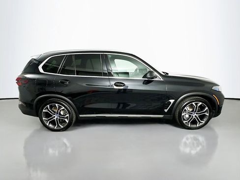 Used 2025 BMW X5 xDrive50e w/ Parking Assistance Package image 4
