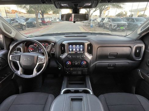 Used 2021 Chevrolet Silverado 1500 LT Trail Boss w/ Convenience Package II image 10