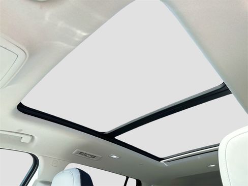 Used 2024 GMC Acadia Denali image 18