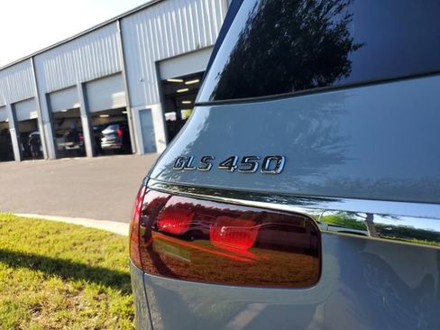 Used 2024 Mercedes-Benz GLS 450 4MATIC w/ Pinnacle Trim Package image 7