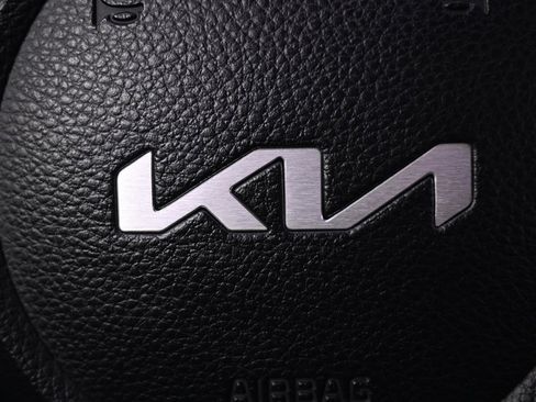 Used 2023 Kia Seltos S image 35