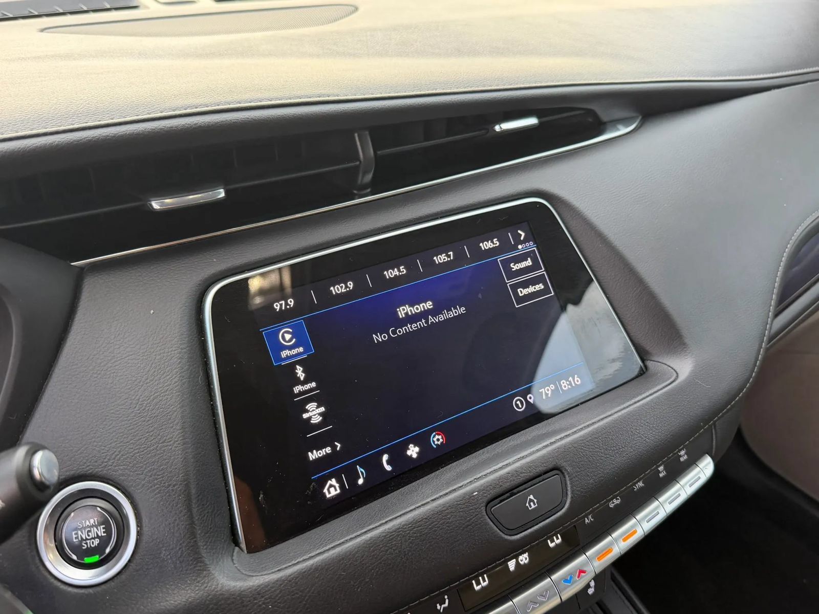 Used 2023 Cadillac XT4 Luxury w/ Cold Weather Package FWD image 29