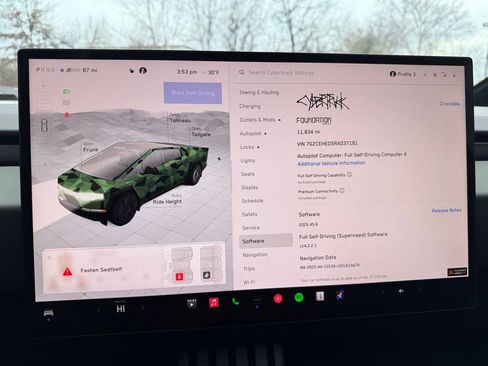 Used 2024 Tesla Cybertruck AWD Crew Cab image 10