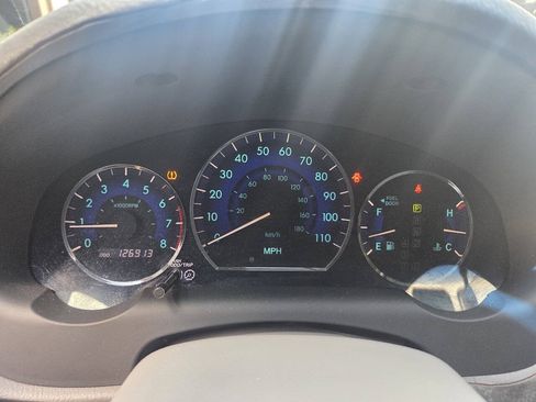 Used 2010 Toyota Sienna XLE Limited FWD image 9