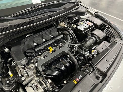 Used 2021 Hyundai Accent Limited image 30