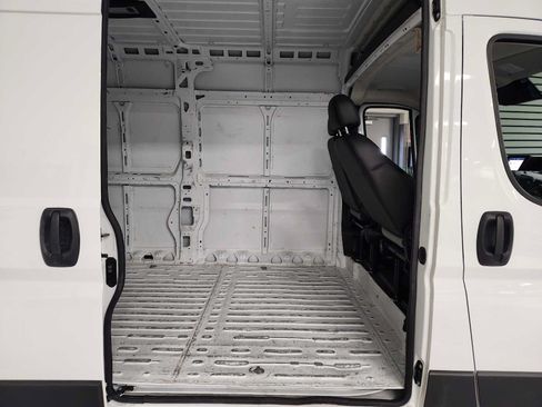 Used 2025 RAM ProMaster 2500 w/ Convenience Group FWD image 48