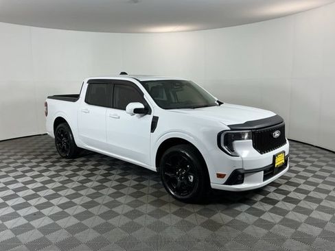 Certified 2025 Ford Maverick Lobo AWD/4WD image 3