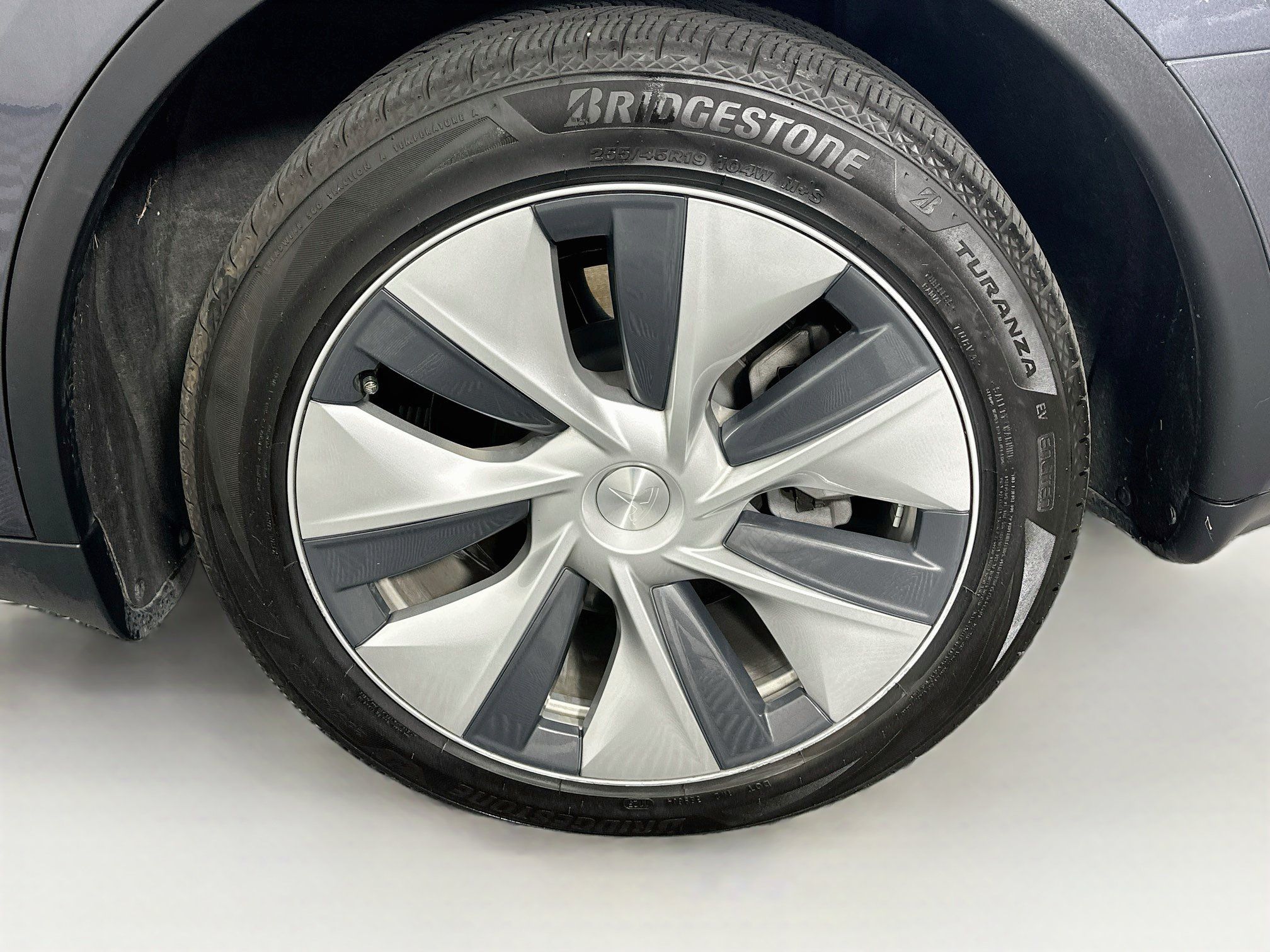 Used 2023 Tesla Model Y Long Range AWD/4WD image 11
