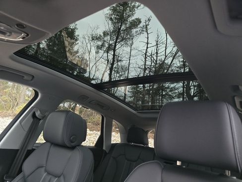 Used 2023 Audi Q5 2.0T Prestige w/ Prestige Package image 13