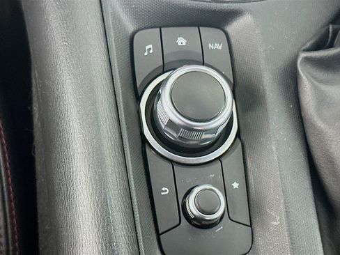 Used 2018 MAZDA MX-5 Miata RF Grand Touring RWD image 25