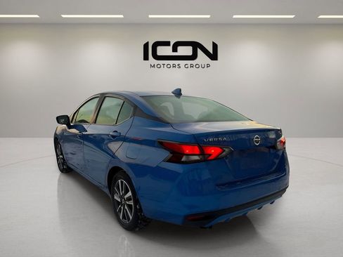 Used 2021 Nissan Versa SV image 4