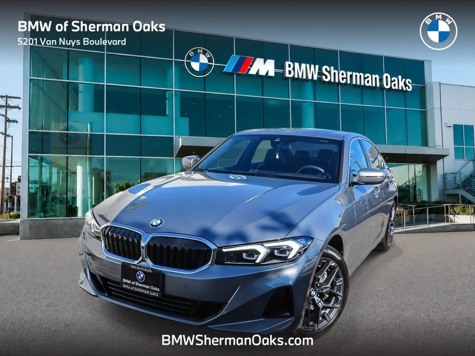Used 2026 BMW 330i Sedan w/ Convenience Package RWD image 2