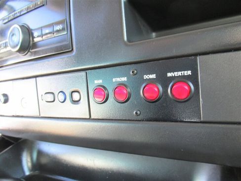 Used 2014 Chevrolet Express 2500 image 24