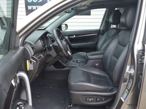 Used 2011 Kia Sorento EX w/ Premium Pkg AWD/4WD image 10