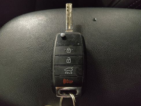 Used 2019 Kia Soul + FWD image 32