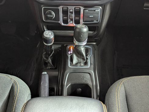 Used 2025 Jeep Wrangler Sahara w/ Safety Group image 17