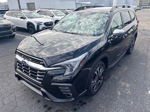 Used 2023 Subaru Ascent Limited w/ Technology Package AWD/4WD image 6