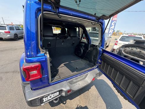 Used 2020 Jeep Wrangler Unlimited Sahara w/ Uconnect 4C Nav & Sound Group AWD/4WD image 10