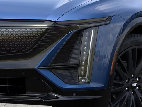 New 2026 Cadillac Lyriq Sport image 10