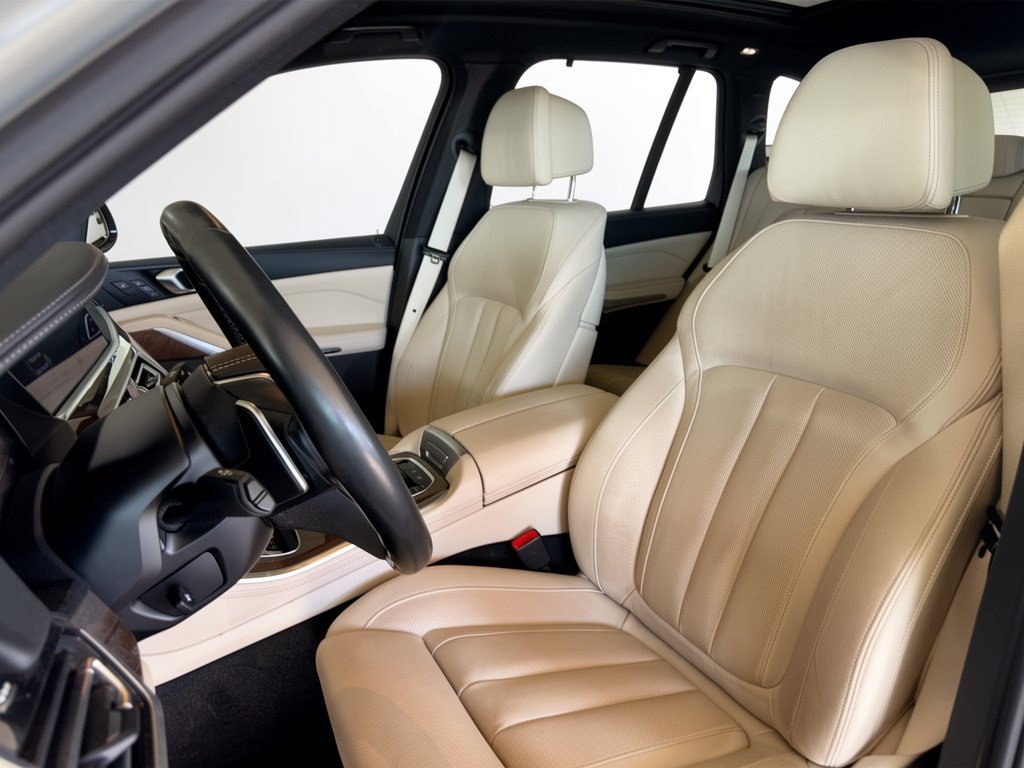 Used 2019 BMW X5 xDrive40i w/ Executive Package AWD/4WD image 4