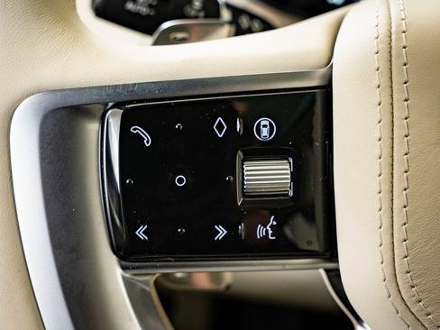 New 2026 Land Rover Range Rover SV image 24