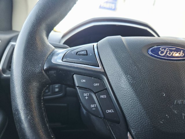 Used 2020 Ford Edge Titanium FWD image 15