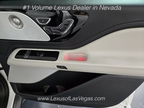 Used 2026 Lincoln Aviator Reserve AWD/4WD image 26