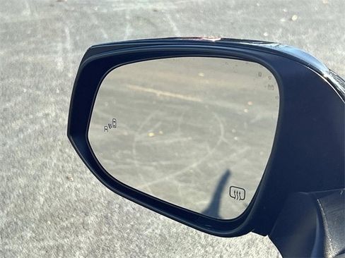 Used 2025 Toyota Corolla Cross XLE image 15