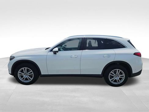 Used 2026 Mercedes-Benz GLC 300 image 2