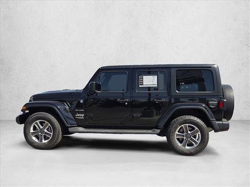 Used 2020 Jeep Wrangler Unlimited Sahara AWD/4WD image 9