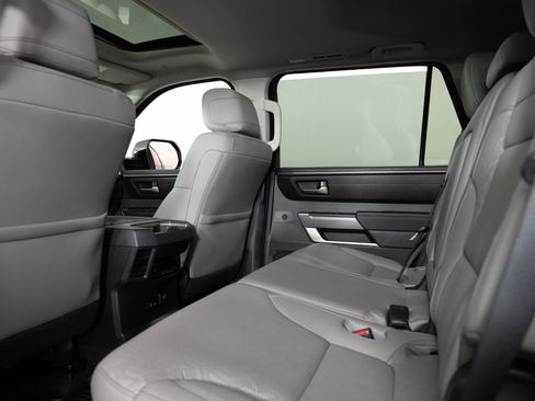 Used 2024 Toyota Sequoia SR5 w/ SR5 Premium Package AWD/4WD image 20