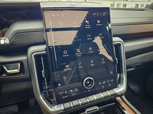 New 2026 GMC Yukon XL Denali w/ Denali Reserve Package image 25