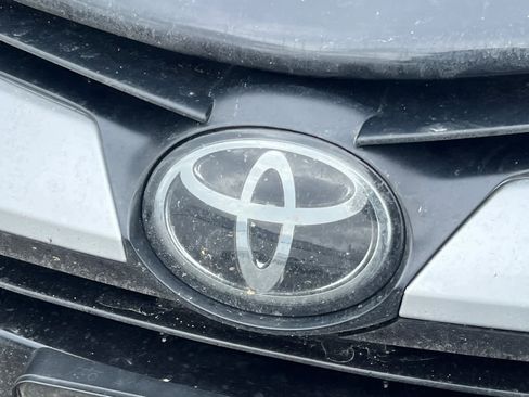 Used 2019 Toyota Corolla LE FWD image 13