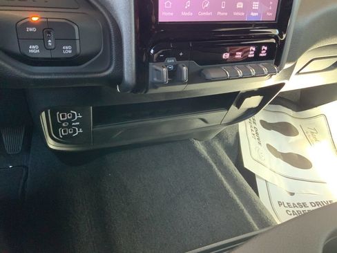 New 2026 RAM 2500 Tradesman AWD/4WD image 24