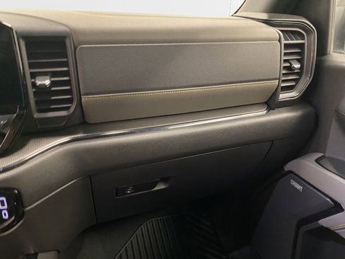 Used 2024 Chevrolet Silverado 1500 ZR2 w/ Technology Package image 18