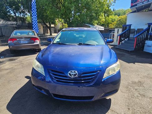 Used 2009 Toyota Camry LE image 3