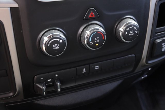 Used 2016 RAM 2500 SLT AWD/4WD image 19