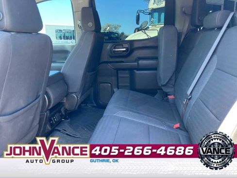 Used 2024 Chevrolet Silverado 1500 Custom Trail Boss AWD/4WD image 4