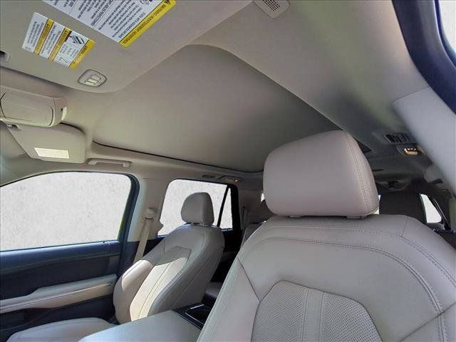 Used 2024 Ford Expedition Max Limited AWD/4WD image 16