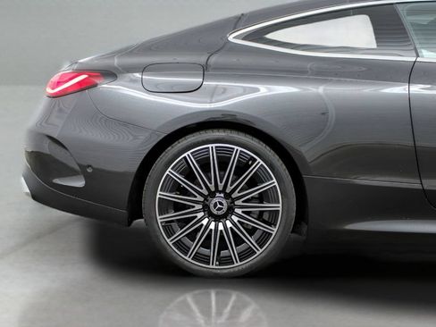 Used 2025 Mercedes-Benz CLE 300 4MATIC Coupe image 29