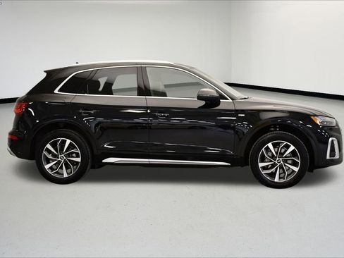 Certified 2023 Audi Q5 2.0T Premium w/ Convenience Package image 6