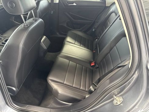 Used 2024 Volkswagen Jetta SE FWD image 11