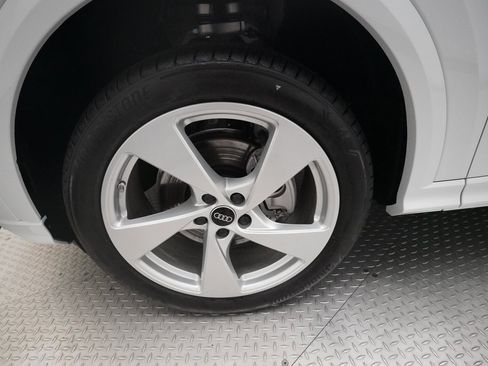 Used 2025 Audi Q5 Premium Plus w/ Premium Plus image 8