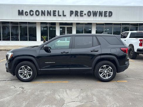 Used 2025 GMC Terrain Elevation AWD/4WD image 4