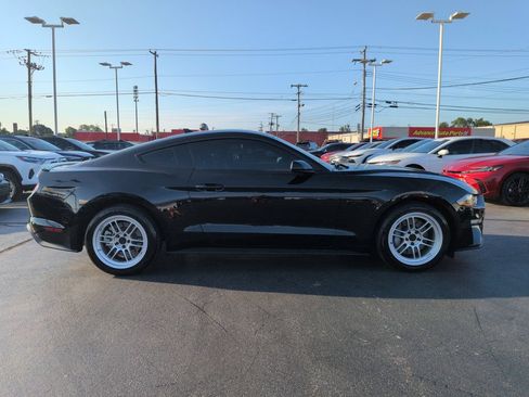 Used 2022 Ford Mustang GT w/ Equipment Group 301A RWD image 6